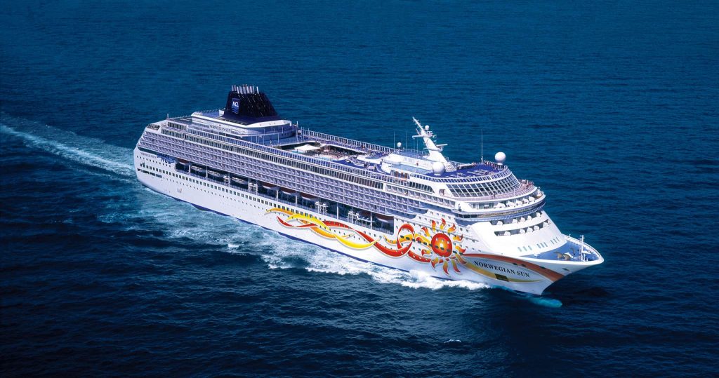 Norske cruisereiser langs kysten Norske cruisereiser langs kysten